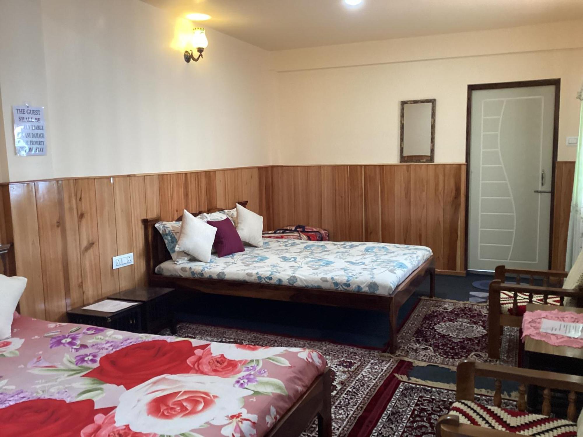 Waruhang Homestay 大吉岭 外观 照片